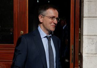 Ρωσία: Δεν θα αποκαλύψει ακόμη τους όρους της για εκεχειρία – Απειλούν τον αρχιδιαπραγματευτή Μεντίνσκι