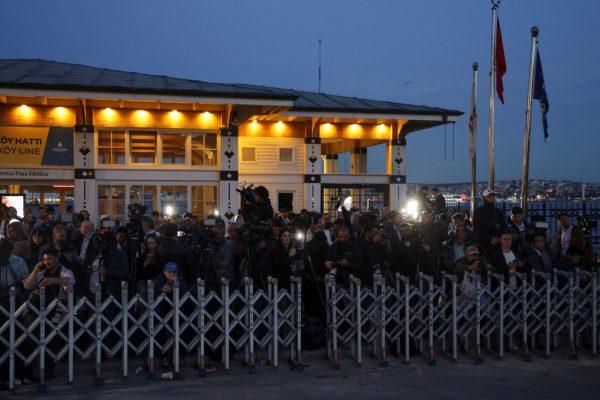 Ο Ζελένσκι δεν πάει στην Κωνσταντινούπολη, στέλνει αντιπροσωπεία – Ρωσία: «Έτοιμοι για πιθανούς συμβιβασμούς»