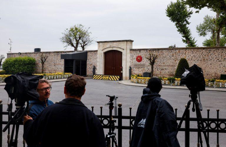 Παρατείνεται το θρίλερ στην Κωνσταντινούπολη – Χαμηλές προσδοκίες για τις συνομιλίες της Ρωσίας με την Ουκρανία