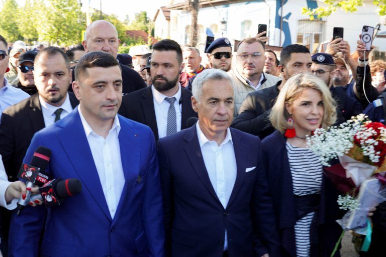 Ρουμανία: Αποχωρεί ο ακροδεξιός Τζορτζέσκου από την πολιτική υπό το βάρος δικαστικών διώξεων