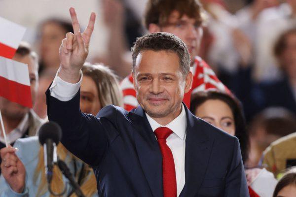 Πολωνία: Ο κεντρώος υποψήφιος προηγείται στον πρώτο γύρο των προεδρικών εκλογών, λένε τα exit polls