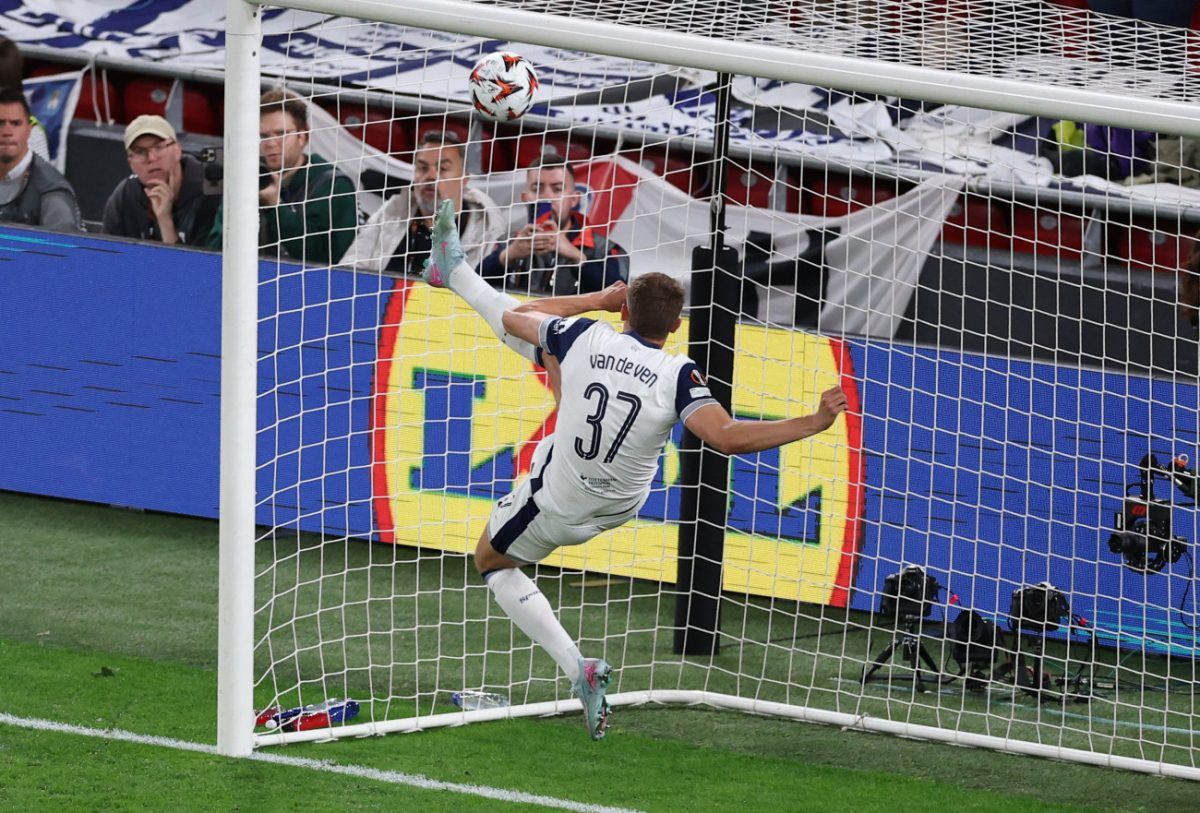 Το «ψαλιδάκι» της χρονιάς (vid)