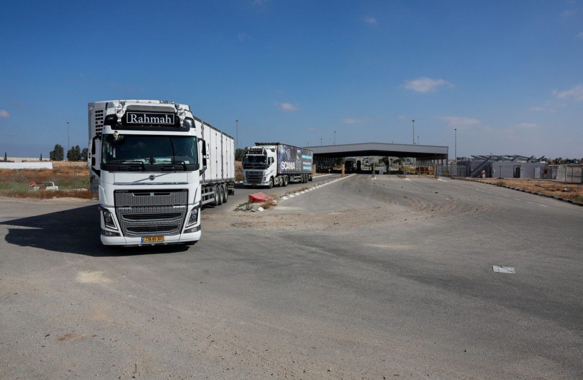 Γάζα: 90 φορτηγά με βοήθεια έφτασαν στον θύλακα – Είχαν καθυστερήσει τρεις ημέρες