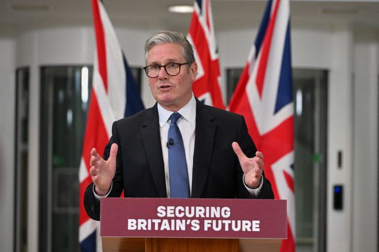 Στάρμερ: Η φαντασίωση του Φάρατζ θα ρίξει στα βράχια την οικονομία