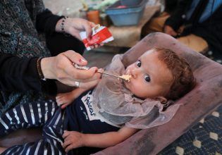 Γάζα: Άλλο ένα τετράχρονο αγόρι πέθανε από ασιτία – 70.000 παιδιά σε κίνδυνο λόγω της πείνας