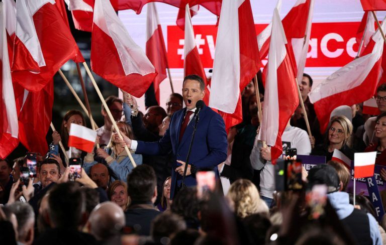 Πολωνία: Μεγάλες πολιτικές συγκεντρώσεις μία εβδομάδα πριν από τον δεύτερο γύρο των προεδρικών εκλογών