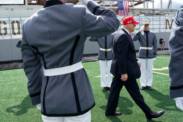 Ουκρανία: Ο Τραμπ αποσύρεται – Οι Ευρωπαίοι αγοράζουν αμερικανικά όπλα για να τη στηρίξουν