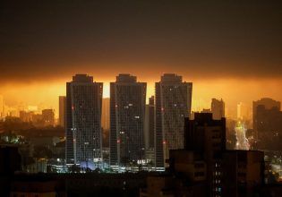 Ουκρανία: Επτά νεκροί από ρωσικές επιθέσεις – Μπαράζ αεροπορικών επιδρομών στο Κίεβο