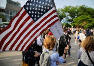 ΗΠΑ: Εντολή Τραμπ στις αμερικανικές πρεσβείες να μη χορηγούν φοιτητικές βίζες