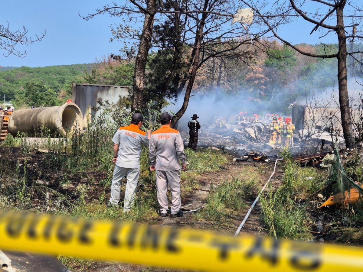 Νότια Κορέα: Δύο νεκροί και δύο αγνοούμενοι από τη συντριβή αεροπλάνου του Πολεμικού Ναυτικού
