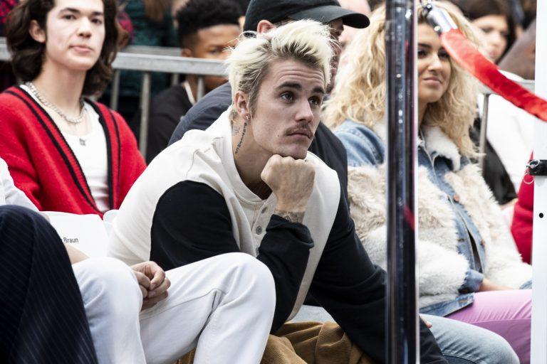 Τζάστιν Μπίμπερ: Νέες ανησυχίες για χρήση ναρκωτικών μετά από αναρτήσεις με bong