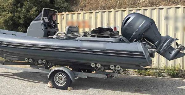 Μεγάλη αστυνομική επιχείρηση για τον εντοπισμό κλεμμένων σκαφών και των μηχανών τους