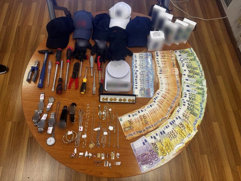 Μεγάλη σπείρα διαρρηκτών δρούσε σε Αττική, Ήπειρο και Δυτική Ελλάδα – Συνελήφθησαν 9 μέλη