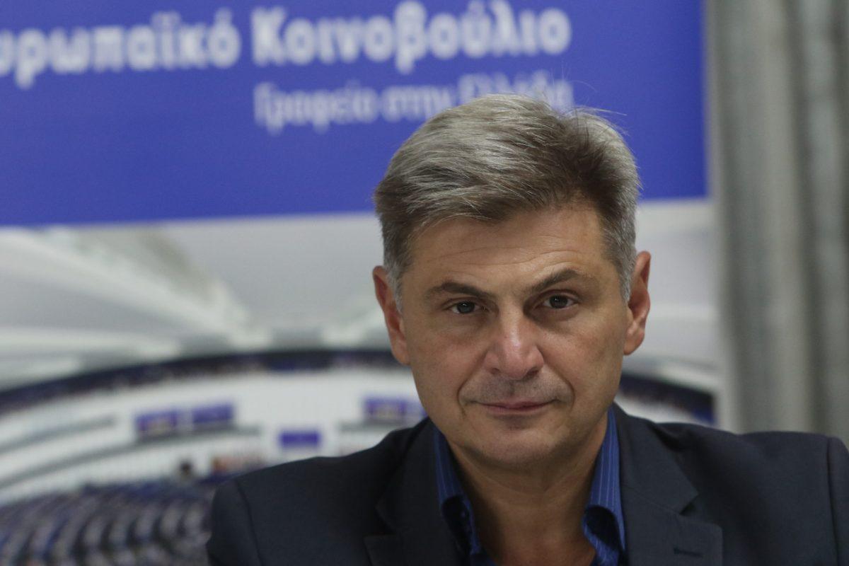Φαραντούρης: Ερώτηση στην Κομισιόν για τη διαφάνεια στη χρηματοδότηση πολιτικών κομμάτων