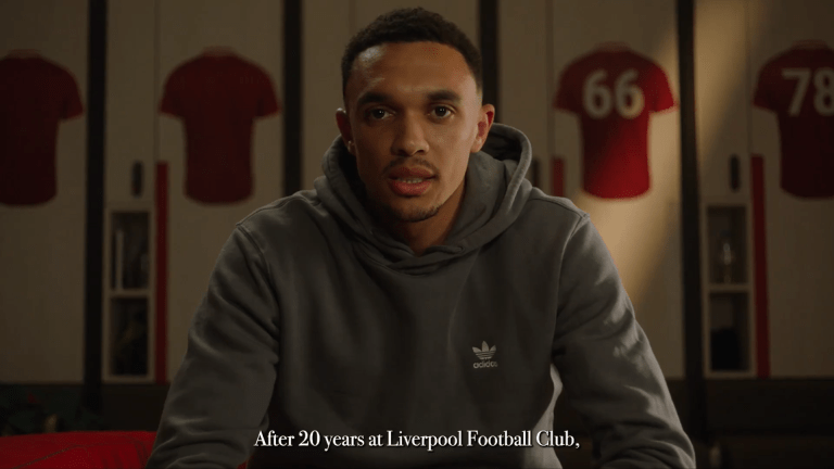 Ανακοίνωσε το «αντίο» στη Λίβερπουλ ο Αλεξάντερ Άρνολντ (vid)