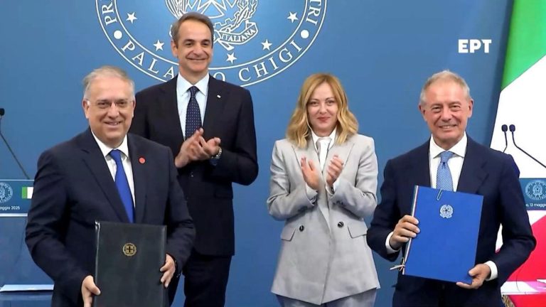 Μνημόνιο συνεργασίας υπέγραψε ο Θεοδωρικάκος στην Ιταλία για την στήριξη των μικρομεσαίων επιχειρήσεων