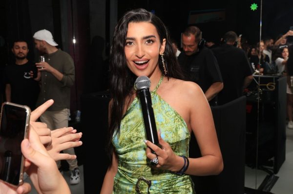 Party, μουσική και ένα άλμπουμ «Σαν Όνειρο» – Η Αναστασία παρουσιάζει το νέο της μουσικό πρότζεκτ