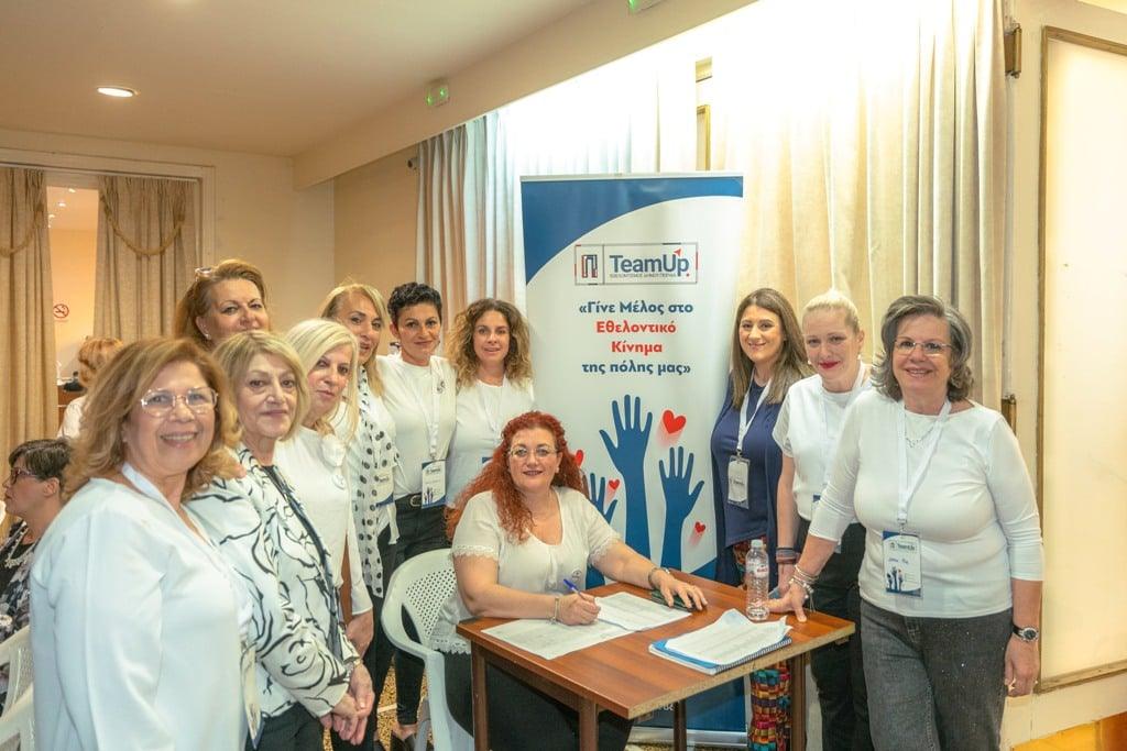 Τρόφιμα σε ευπαθείς ομάδες της πόλης από το Γραφείο Εθελοντισμού «Piraeus TeamUp»,