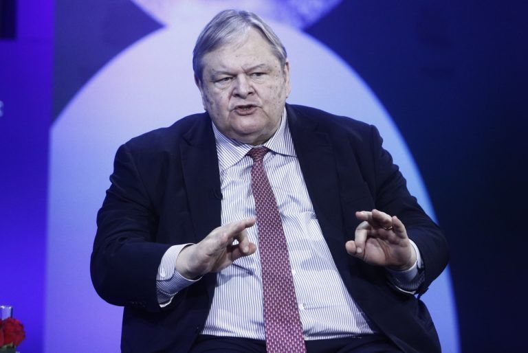 Βενιζέλος για Μονή Σινά: Η νομοθετική εξουσία μπορεί να δώσει λύση – «Όχι» σε διατάραξη σχέσεων με την Αίγυπτο