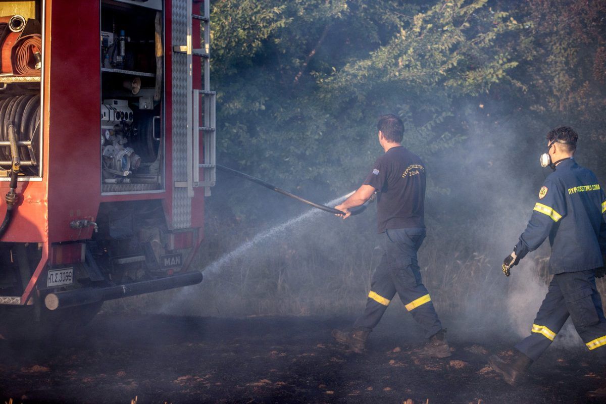 Φωτιά τώρα στον Ασπρόπυργο, πλησίον της Αττικής Οδού