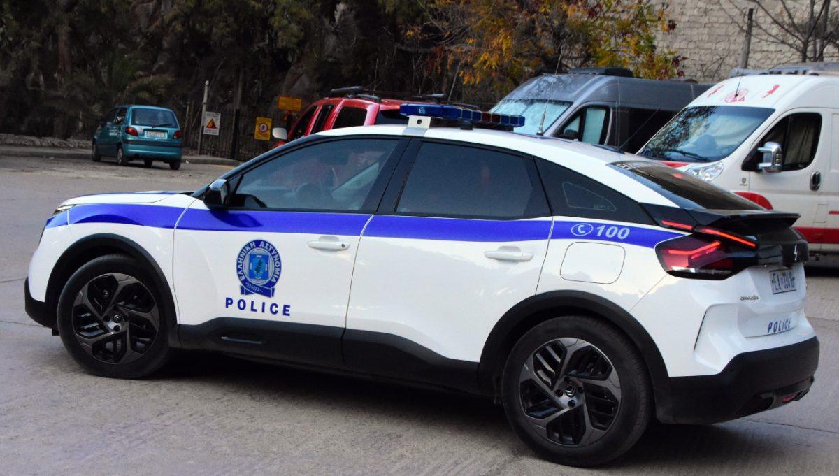 Επιχείρηση της ΕΛ.ΑΣ. σε κτηματολογικά γραφεία στην Αττική – Συλλήψεις για δωροδοκίες και δωροληψίες