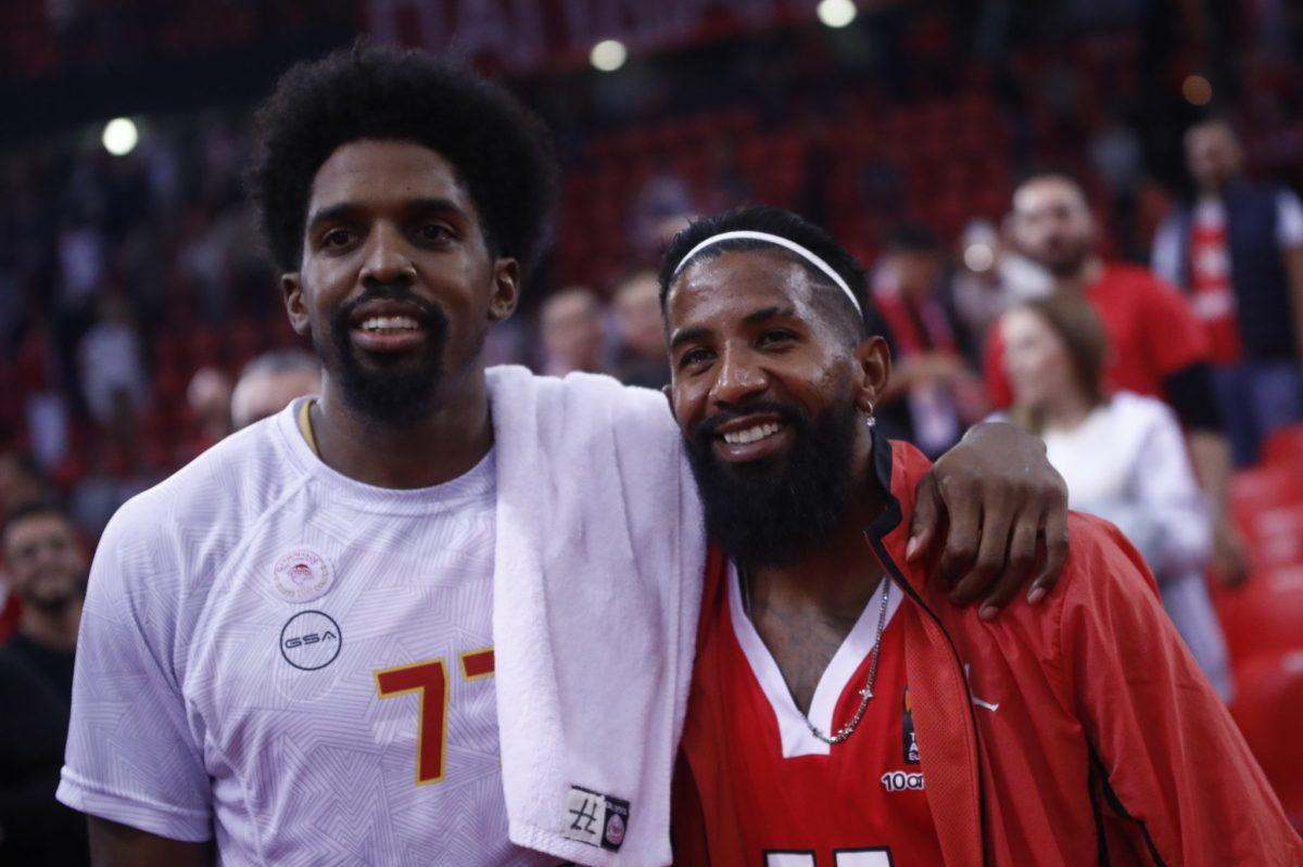 Τα συγχαρητήρια του Ροντινέι στην ομάδα μπάσκετ και η ειδική μνεία στους φίλους του (pic)