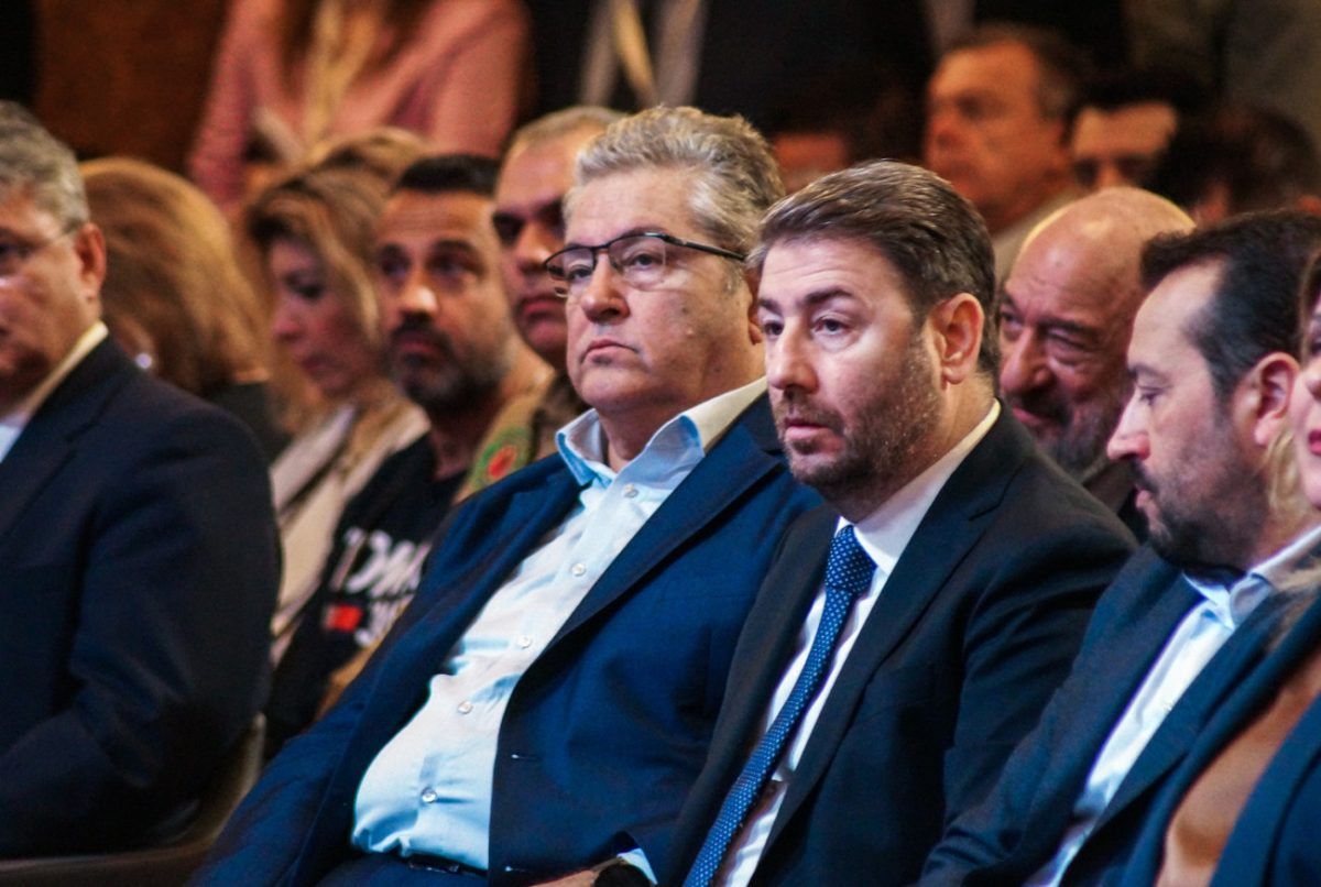 «Προσχηματική» λέει ο Περισσός η αποχή του ΠΑΣΟΚ να υπογράψει την κοινή δήλωση στον Μητσοτάκη – Αιχμές Μαργαρίτη στον Ανδρουλάκη