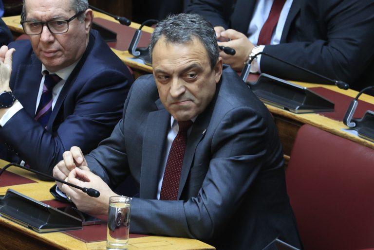 Διέψευσε τον εαυτό του ο Στίγκας για Σπαρτιάτες και Κασιδιάρη – Τι υποστήριξε στο δικαστήριο