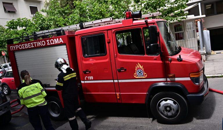 Φωτιά σε όχημα στη λεωφόρο Βουλιαγμένης στο ύψος της Ηλιούπολης