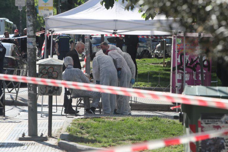 Θεσσαλονίκη: Δύο άτομα αναζητά η ΕΛ.ΑΣ. – Συνεχίζεται η έρευνα για τον «ενοικιαστή» και τον δημιουργό της βόμβας