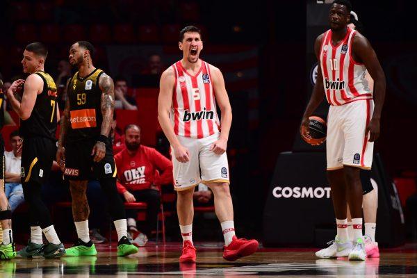 Ολυμπιακός – ΑΕΚ 87-85: Με «καυτό» Πίτερς και το μυαλό στο… Άμπου Ντάμπι έκανε το 1-0 (vid)