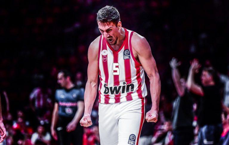 Η ΚΑΕ ρώτησε τους παίκτες: «Ποιος είναι ο… αχάμπαρος μπόμπερ του Ολυμπιακού» (vid)