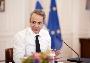 ΠΑΣΟΚ για Μητσοτάκη: Στροφή 180 μοιρών για τη Γάζα – Φάσκει και αντιφάσκει για τα Τέμπη