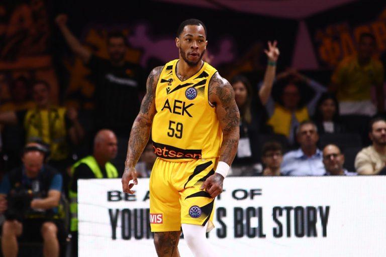 Τάκερ: «Η ΑΕΚ μου έδωσε την ευκαιρία να δείξω τι αξίζω»