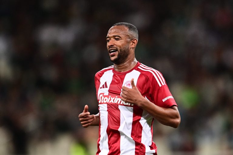 Ολυμπιακός: Αυτή είναι η φανέλα που θα παίξει στον τελικό του Κυπέλλου Ελλάδας Betsson (pic)