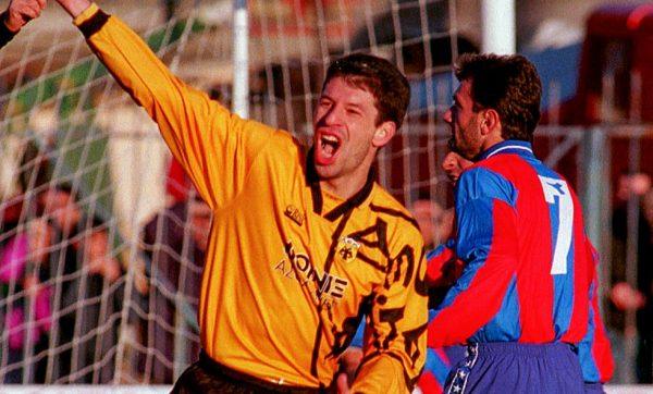 Mανώλης Παπαδόπουλος: Οι μικροί του Ολυμπιακού, οι ξεχωριστές στιγμές με την ΑΕΚ και το ξαφνικό «αντίο από τη ζωή»