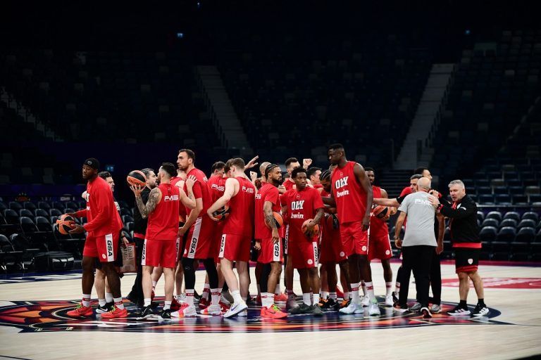 Η προπόνηση του Ολυμπιακού στο Άμπου Ντάμπι (vid, pics)