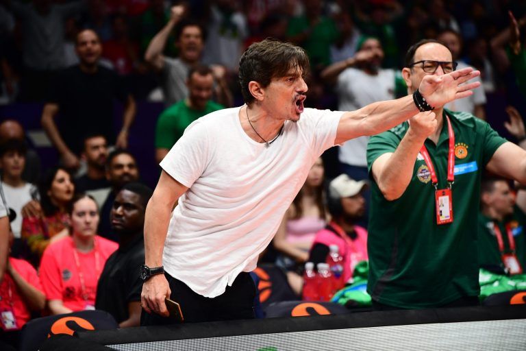 Ο Γιαννακόπουλος παρακολούθησε από τα αποδυτήρια το φινάλε του ημιτελικού (vid)