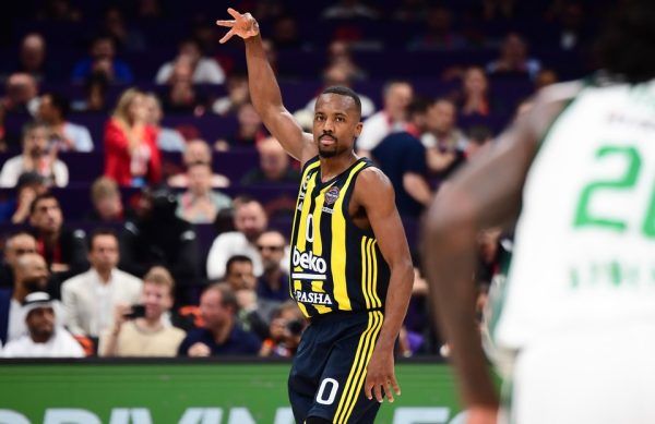 Φενέρμπαχτσε – Παναθηναϊκός 82-76: Η κλάση του ΜακΚόλουμ απέκλεισε τους «πράσινους»