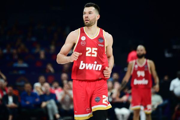 Τι είπε ο Πίτερς για το μέλλον του και το «δεν παίρνω εγώ τις αποφάσεις»