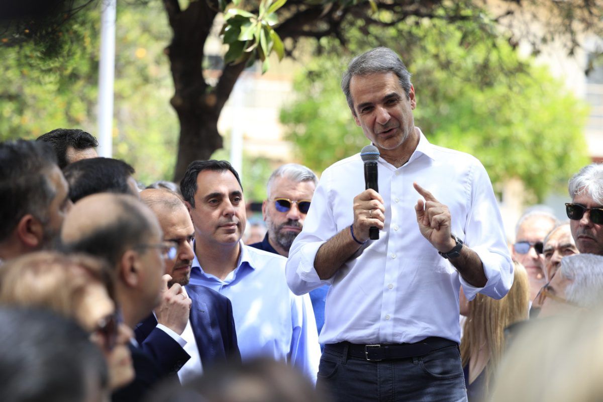 Επιχείρηση ανάκαμψης από το Μαξίμου με νέο αφήγημα – Στην Εύβοια σήμερα ο Μητσοτάκης