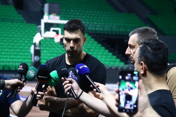 Σλούκας: «Αν δεν κατακτήσουμε το πρωτάθλημα, στη χρονιά μπαίνει πολύ αρνητικό πρόσημο»