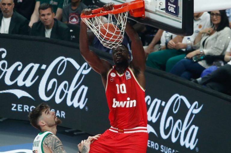 Φαλ: «Κάναμε πολλά εύκολα λάθη – Πρέπει να παίξουμε πιο έξυπνα»