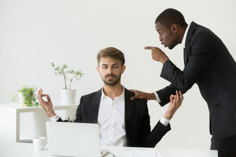 «Όλοι είναι αναλώσιμοι» – Πώς μιλούν πλέον τα αφεντικά για τους εργαζόμενους