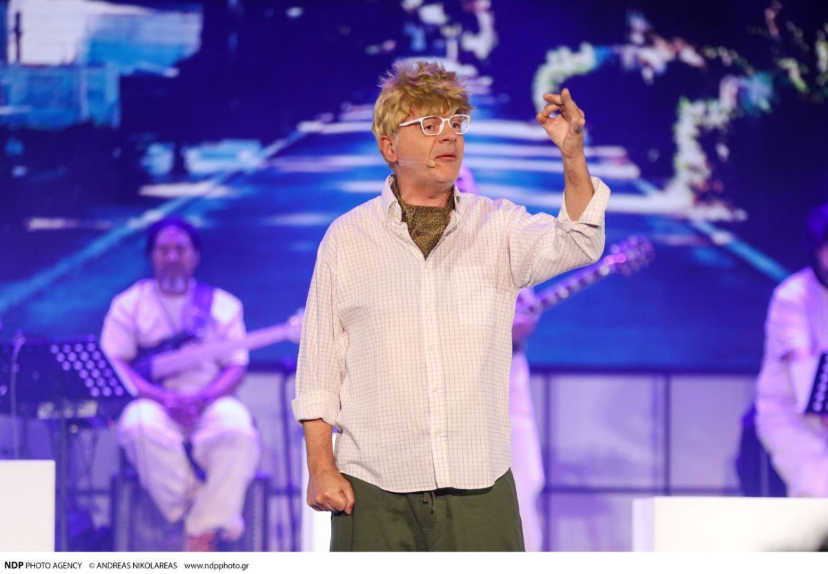 Η «Ταράτσα του Φοίβου»: Η λαμπερή πρεμιέρα στο κατάμεστο θέατρο Άλσος στο Πεδίον του Άρεως