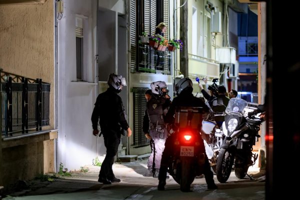 Λάρισα: Στο ίδιο κελί με 35χρονο ιερέα ο 21χρονος μητροκτόνος – Αρνήθηκε την εξομολόγηση