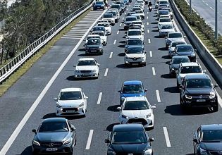 Τροχαίο στην Αττική Οδό – Σύγκρουση φορτηγών με έναν τραυματία