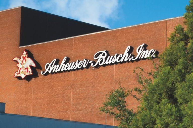 Γιατί η Budweiser επενδύει 300 εκατ. δολ. στις εγκαταστάσεις της στις ΗΠΑ