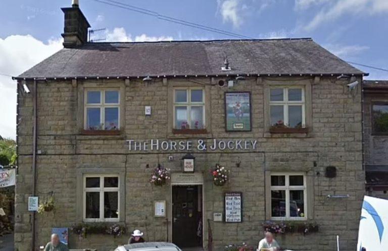 Αγγλία: Οικογένεια εκατομμυριούχων έλαβε αποζημίωση 100.000 δολάρια από εστιατόριο – Τι είχε συμβεί