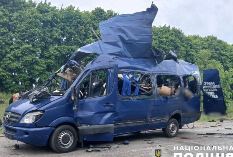 Ουκρανία: Εννέα νεκροί σε ρωσική επίθεση σε λεωφορείο με πολίτες στο Σούμι, λένε οι τοπικές αρχές